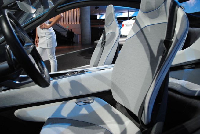 bmw-vision-concept-interior-[18]