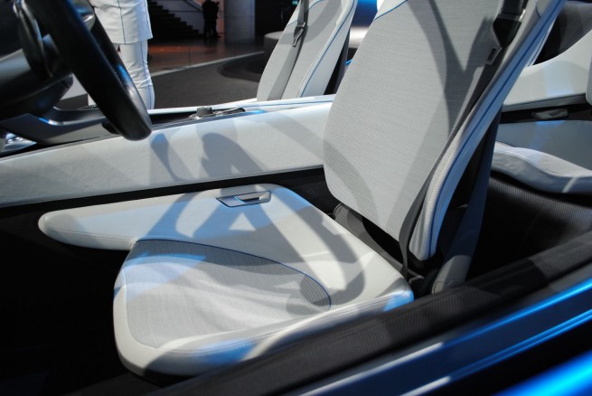 bmw-vision-concept-interior-[19]