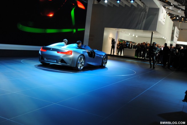 bmw-vision-connecteddrive-geneva-10