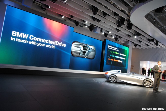 bmw-vision-connecteddrive-geneva-90