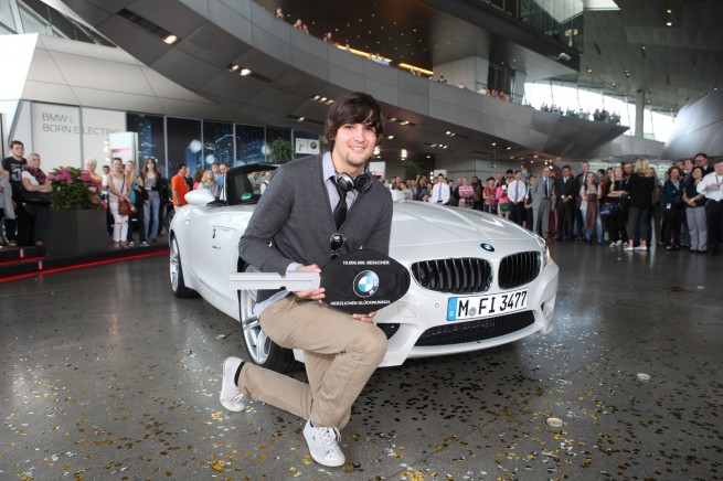 bmw-welt-04