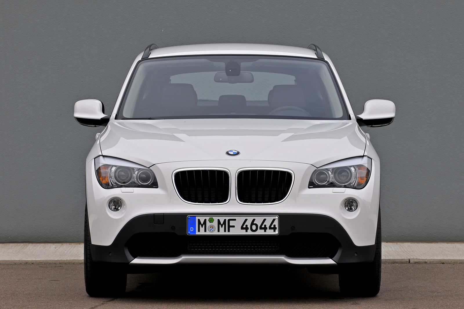 2009 Bmw alpine white color code #5