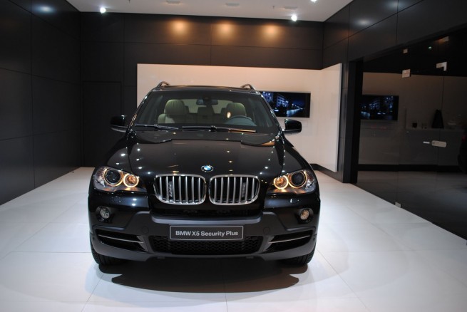 bmw-x5-security-8