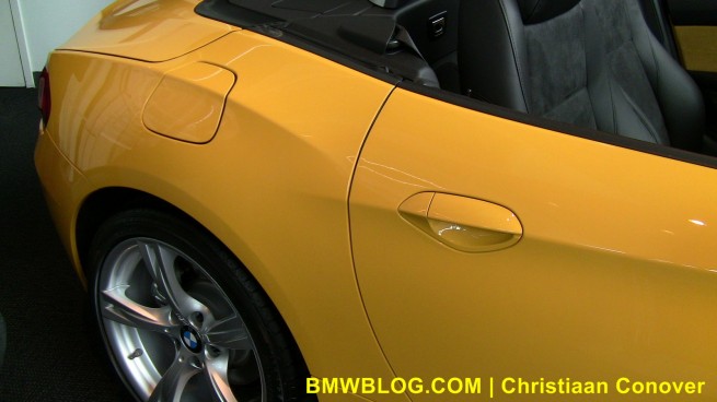bmw-z4-sdrive28i-yellow-11