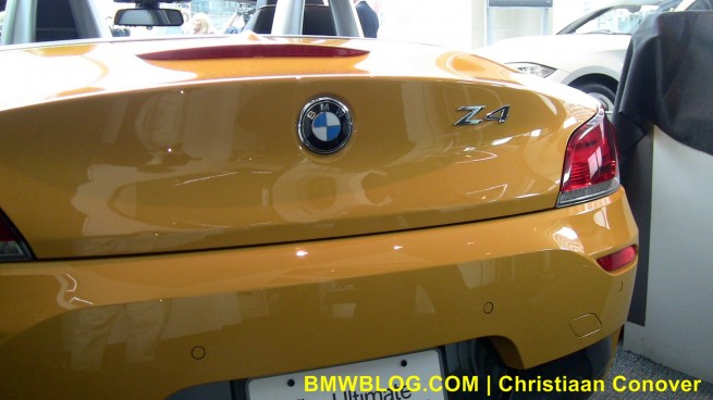 bmw-z4-sdrive28i-yellow-12