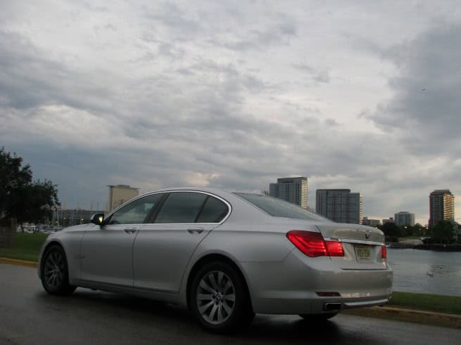 bmw_750i_test_drive-36
