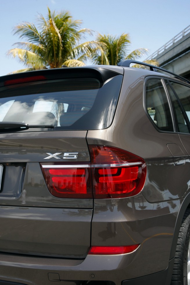 bmw_X5xDrive35i-146