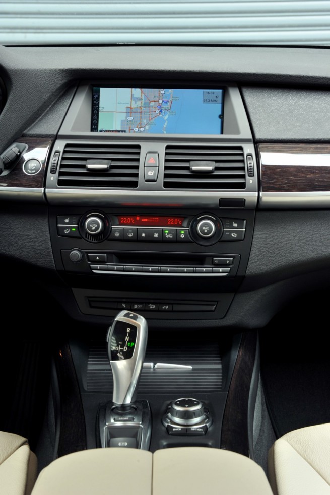 bmw_X5xDrive35i-176