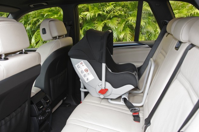bmw_X5xDrive35i-198
