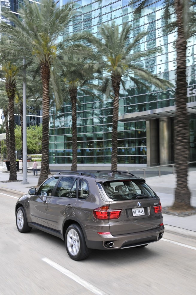 bmw_X5xDrive35i-8