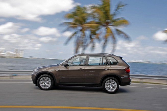 bmw_X5xDrive35i-81