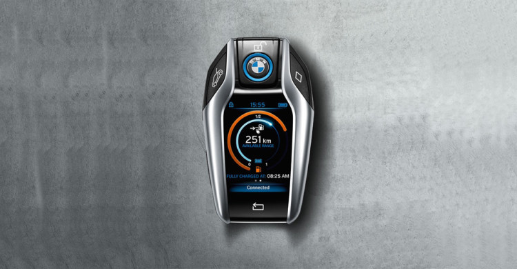 bmw i8 key 750x390 2016 BMW 7 Series will get the cool keyfob previewed by the i8