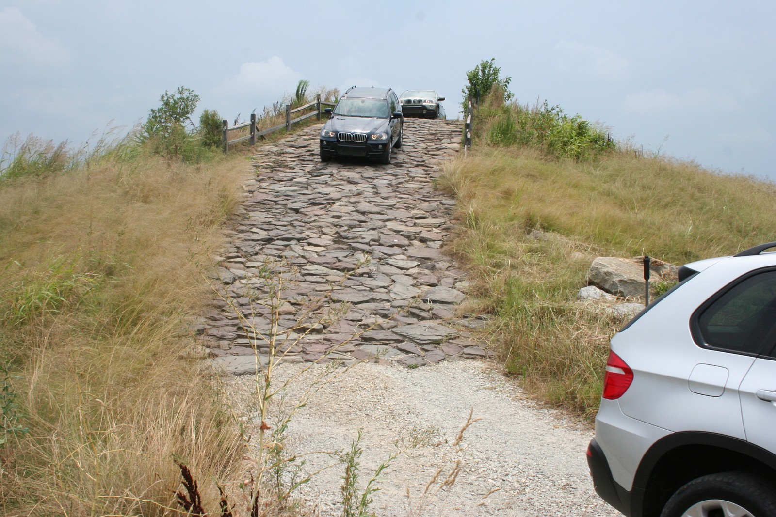 bmw_x5_offroad_4.jpg