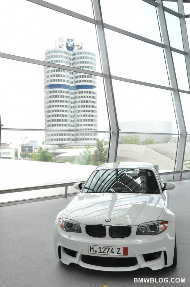 bmwblog-bmw-1m-welt-01