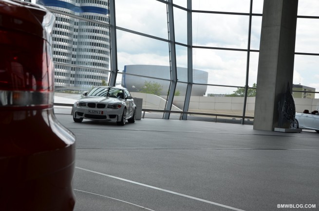 bmwblog-bmw-1m-welt-06