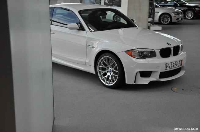 bmwblog-bmw-1m-welt-19