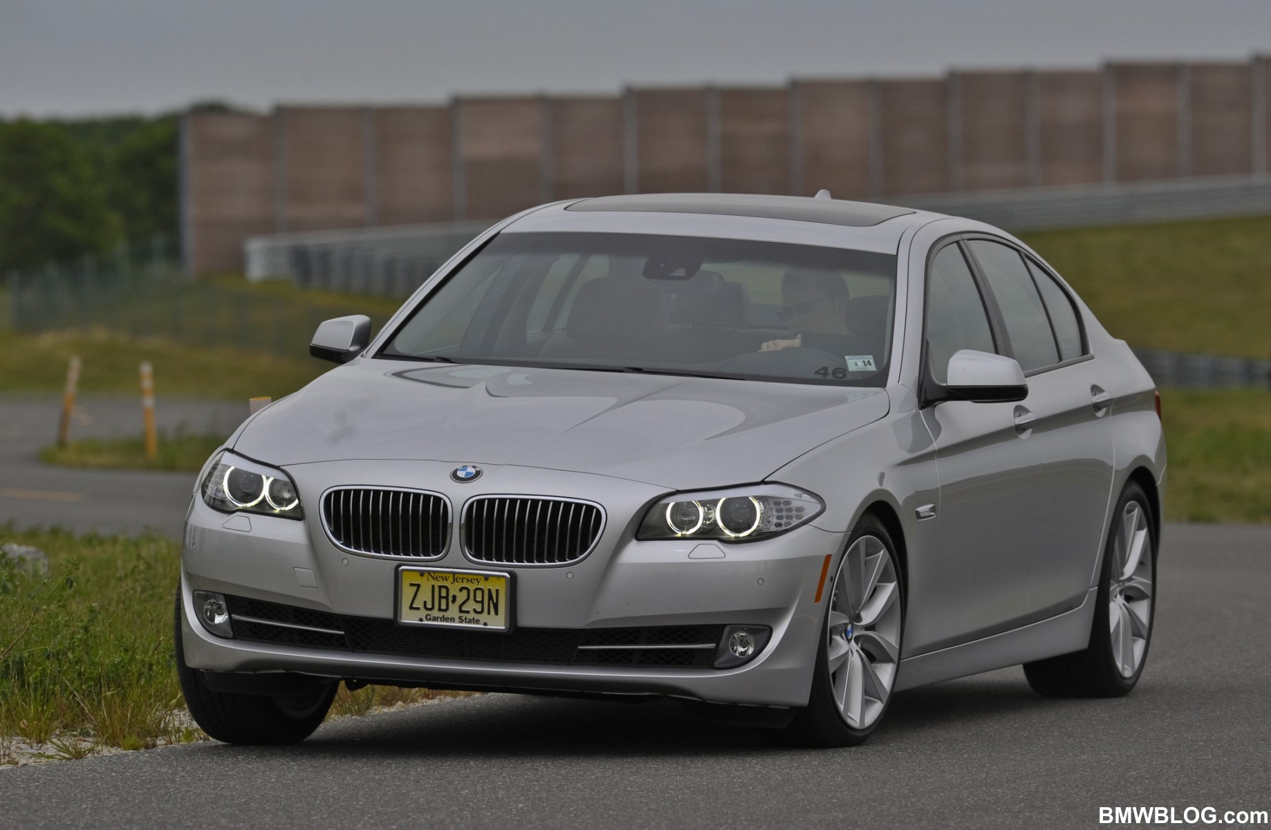 2011 Bmw 550i quarter mile time #5