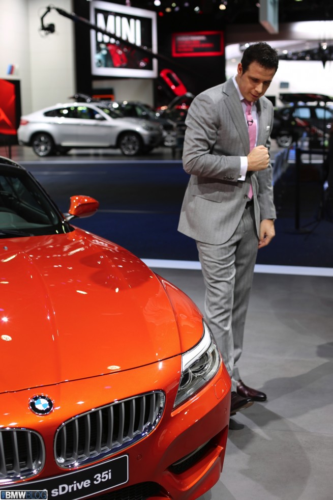 Video: BMWBLOG gets an exclusie preview of the BMW stand in Detroit Photo Video: BMWBLOG gets an exclusie preview of the BMW stand in Detroit
