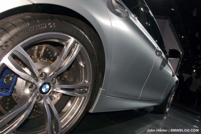 la-auto-show-2011-bmw-m5-frozen-silver-01