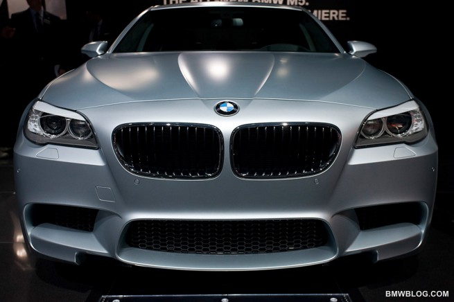 la-auto-show-2011-bmw-m5-frozen-silver-1