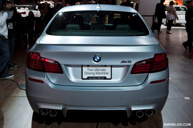 la-auto-show-2011-bmw-m5-frozen-silver-12