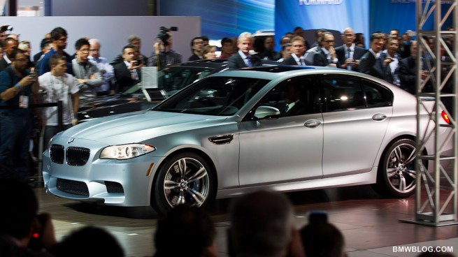 la-auto-show-2011-bmw-m5-frozen-silver-13