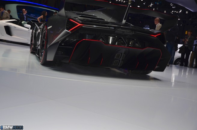 lamborghini-veneno-10
