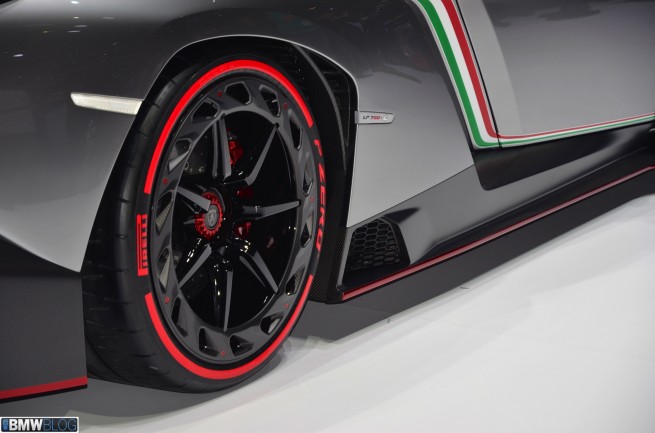 lamborghini-veneno-17