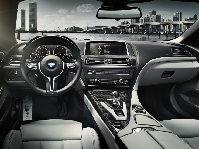 m6_convertible_wallpaper_1600x1200_11