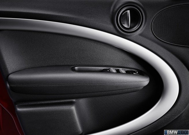 mini-countryman-2012-02