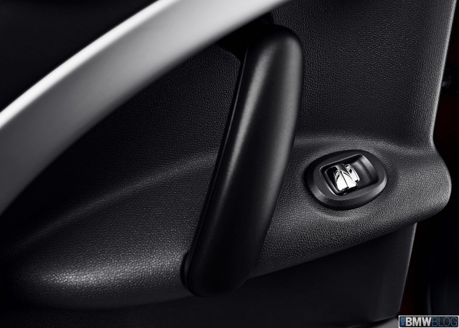 mini-countryman-2012-03