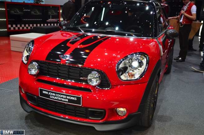 mini-jcw-countryman-01