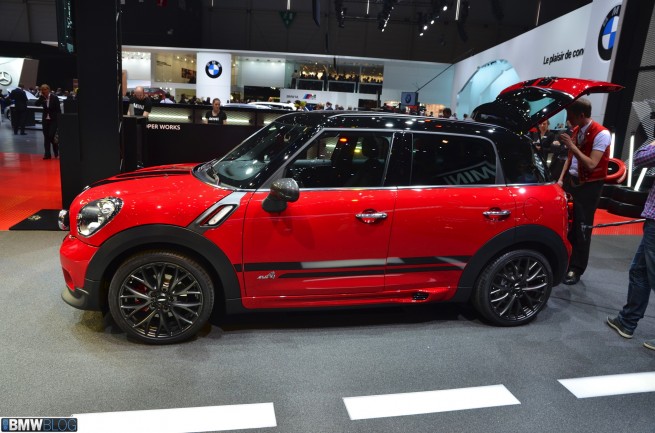mini-jcw-countryman-06
