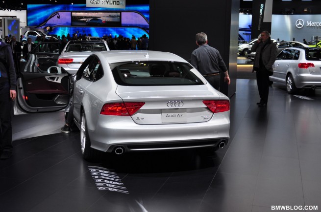 photos-2011-detroit-auto-show-28