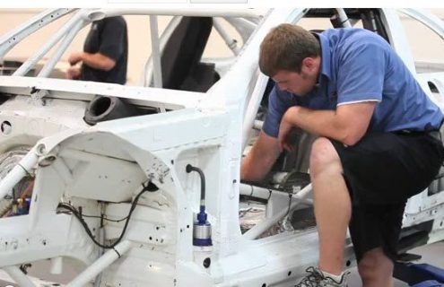 Video: Buildup process for the BMW M3 GT after a high-energy crash