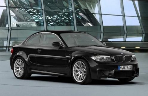 BMW 1M: Sapphire Black and Alpine White colors