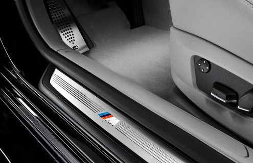 New photos of the BMW 7 Series with M Sport Package