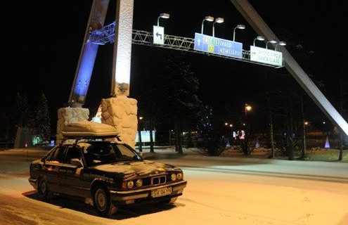 Expedition towards the North Pole in an E34 525i