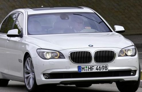 Automobile Mag drives the 2010 BMW 760Li