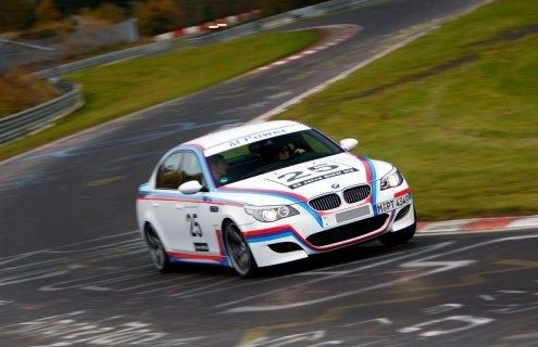 Photos and new information on BMW M5 CSL