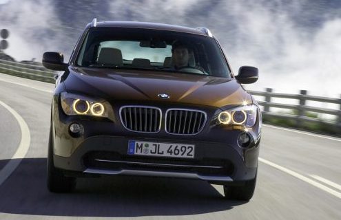 BMW X1 production videos and driving footage