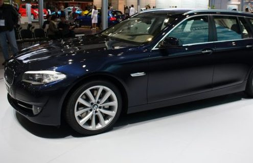 2010 Leipzig Auto Show: World Premiere – BMW 5 Series Touring in Imperial Blue