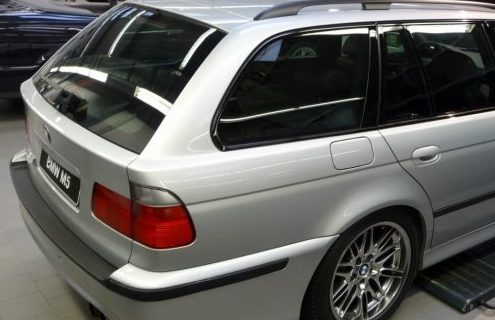 Photos: BMW M5 Touring E39