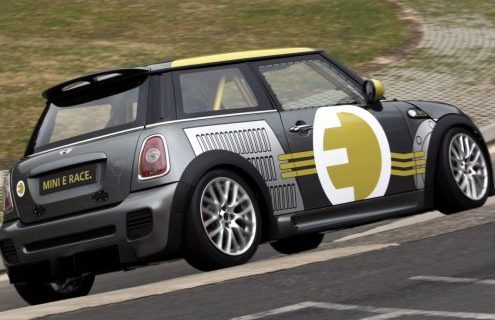 Modified race-spec MINI E completes a lap of the legendary 20.8 km “Green Hell