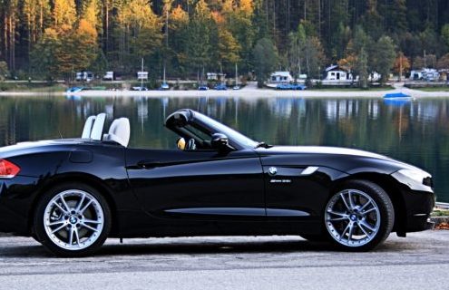 Comparison: BMW Z4 sDrive35i vs. Porsche Cayman S