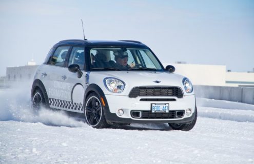 Video: BMWBLOG’s MINI Winter Driver Training Experience