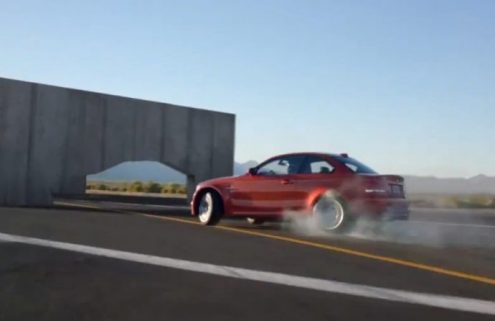 Video: BMW 1M versus concrete walls