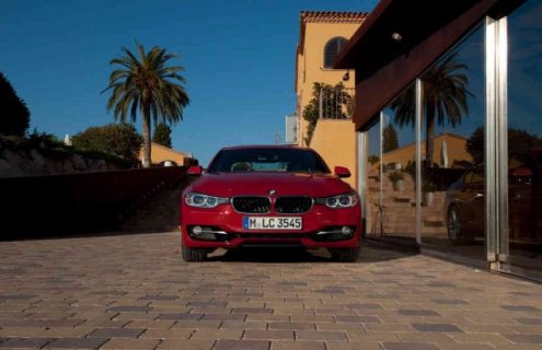 AutoGuide: 2012 BMW 328i Review
