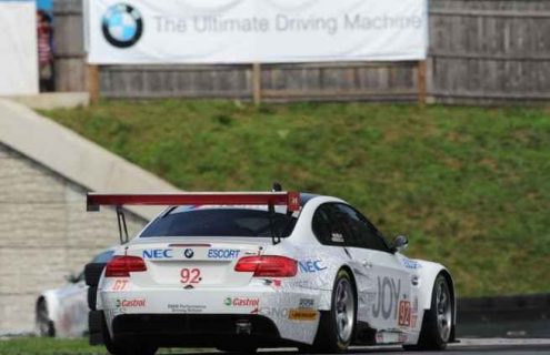 Video: BMW M3 GT in a wet practice session