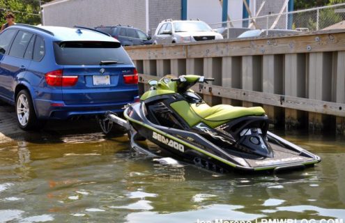 Photos: US trailer hitch on a 2010 BMW X5M